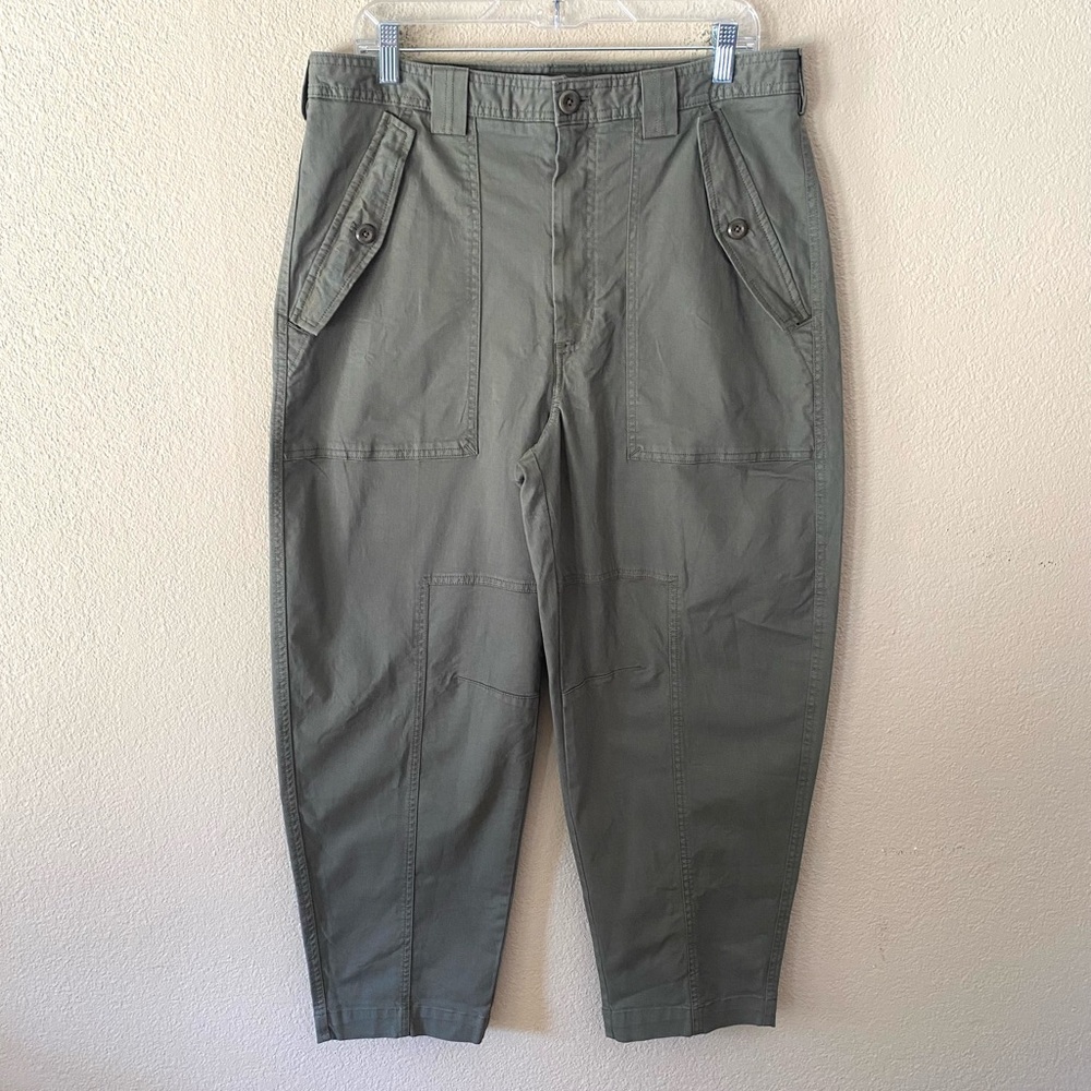 Banana Republic The Barrel Pant in Green Olive - Picture 2 of 11